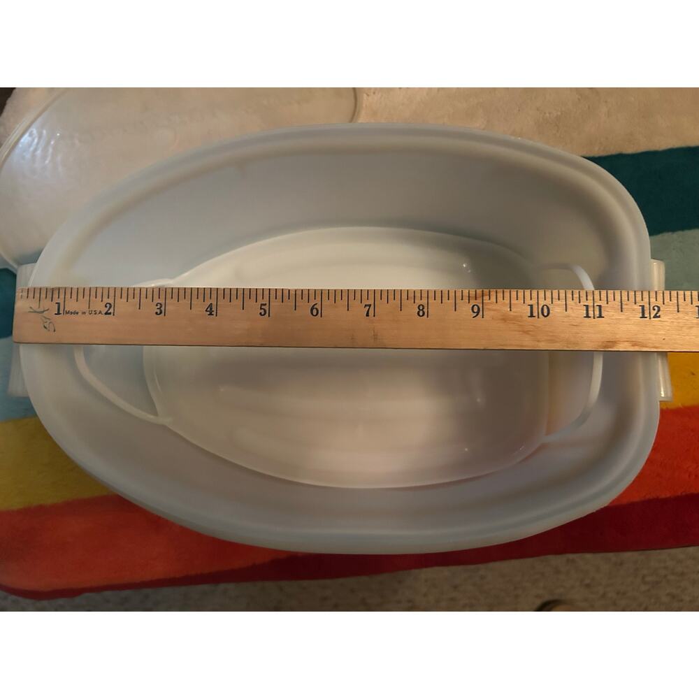 VTG Tupperware Ham Storage Container - Picture 8 of 8